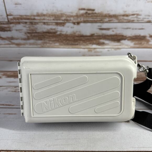 Nikon White Hard Travel Camera Case Includes 3 Nikon No Gasket ￼ - Picture 1 of 5